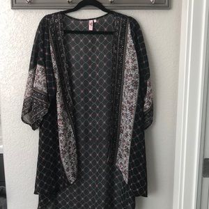 EUC XS/S Black & Floral Duster
